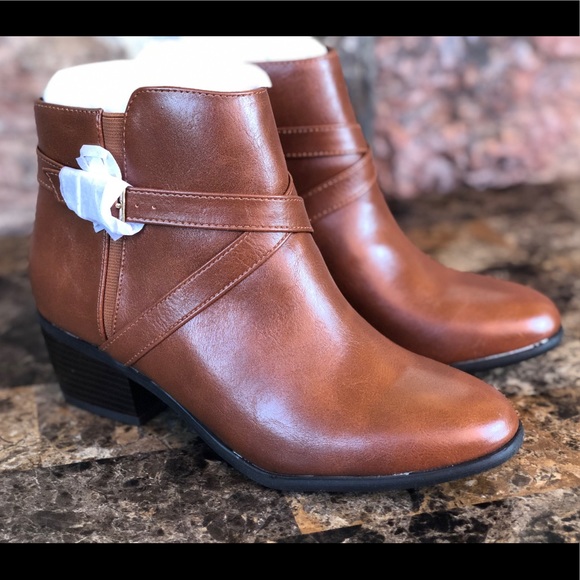 NEW Karen Scott Falonn Ankle Booties - Picture 3 of 10
